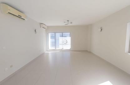 Apartment - 3 Bedrooms - 3 Bathrooms for rent in Dar Al Buteen 1 - Al Muraqqabat - Deira - Dubai