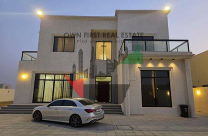Villa - 4 Bedrooms - 5 Bathrooms for rent in Al Aweer 1 - Al Aweer - Dubai