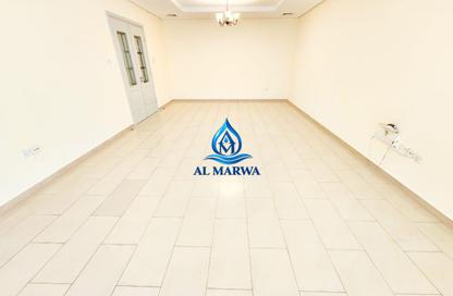 Apartment - 2 - 3 for rent in Al Nahda Complex - Al Nahda - Sharjah Apartment - 2 - 3 for rent in Al Nahda Complex - Al Nahda - Sharjah