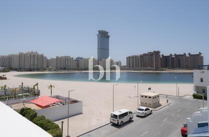 Villa - 5 Bedrooms - 6 Bathrooms for rent in Palma Residences - Palm Jumeirah - Dubai