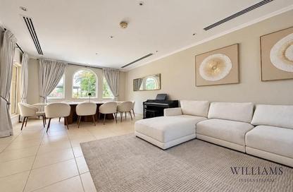 Villa - 3 - 4 for rent in District 8 - Jumeirah Park - Dubai Villa - 3 - 4 for rent in District 8 - Jumeirah Park - Dubai