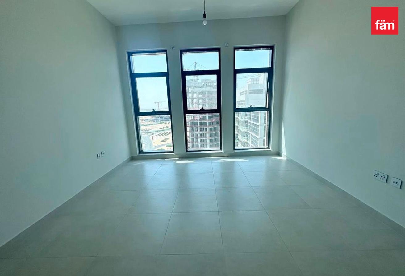 Brand New Prime Location Pool View photo 6