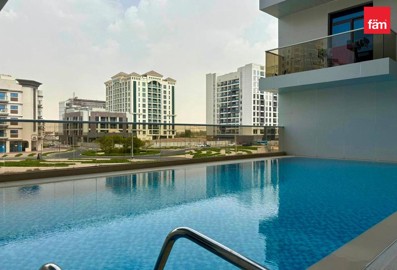 Brand New Prime Location Pool View photo 11
