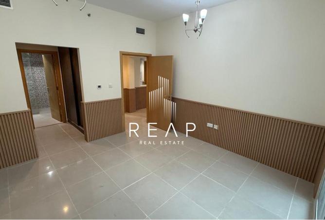 Vacant | Fully Renovated | Best Price – pohled 3