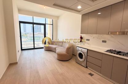 Apartment - 2 Bedrooms - 2 Bathrooms for rent in Azizi Riviera 22 - Azizi Riviera - Meydan One - Meydan - Dubai