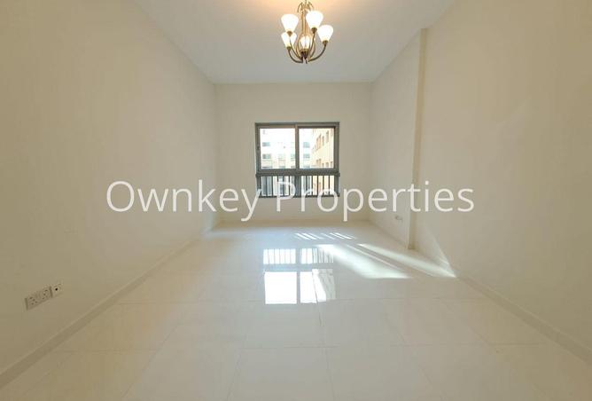 74235767 - Property Image 2