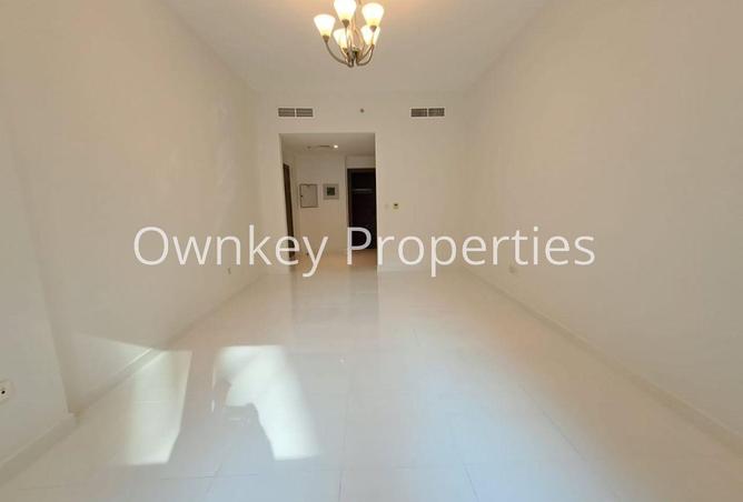 74235767 - Property Image 3