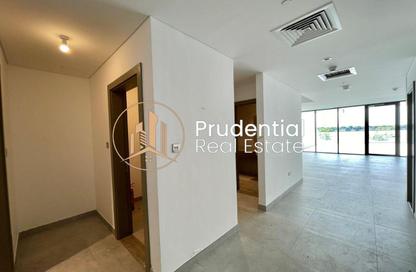 Townhouse - 4 Bedrooms - 5 Bathrooms for rent in Al Sail Tower - Al Dana - Al Raha Beach - Abu Dhabi
