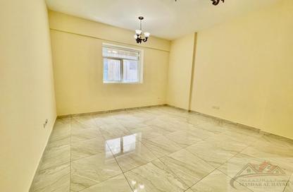 Apartment - 1 Bedroom - 2 Bathrooms for rent in Muwaileh 3 Building - Muwaileh - Sharjah