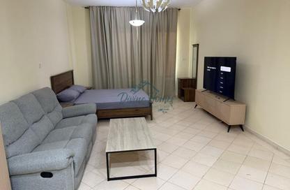 Apartment - Studio - 1 Bathroom for rent in Lago Vista B - Lago Vista - Dubai Production City (IMPZ) - Dubai