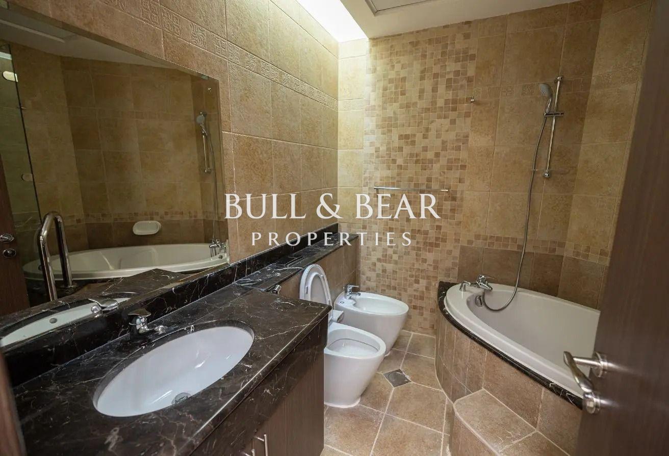 Big Plot | Gated Community | 4BR | Prime Tower photo 21