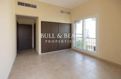 Villa - 4 - 5 for rent in Academic City - Dubai Villa - 4 - 5 for rent in Academic City - Dubai