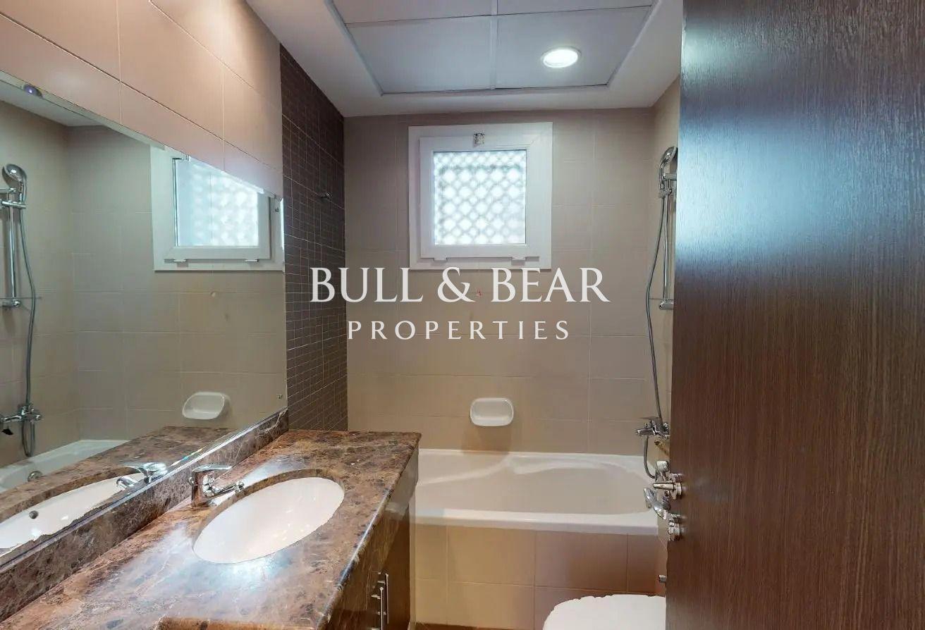 Big Plot | Gated Community | 4BR | Prime Tower photo 20