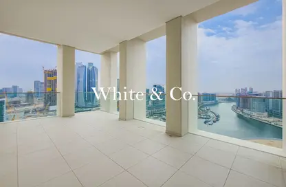 Apartment - 4 Bedrooms - 4 Bathrooms for rent in Residence 22 - Business Bay - Dubai