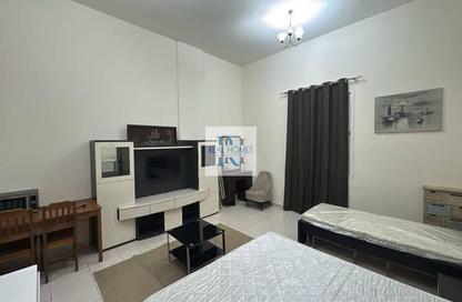 Apartment - Studio - 1 Bathroom for sale in Building IC1-EMR-09 - Emirates Cluster - International City - Dubai