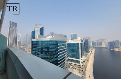 Apartment - 2 - 3 for rent in Bay's Edge - Business Bay - Dubai