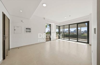 Apartment - 2 Bedrooms - 2 Bathrooms for rent in Seagate Building 2 - Seagate - Mina Rashid - Dubai