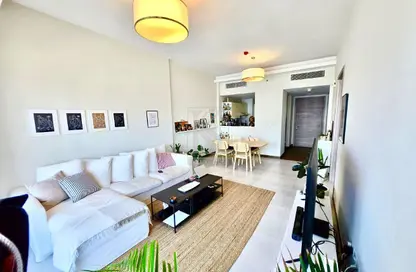 Apartment - 1 Bedroom - 2 Bathrooms for sale in SOL Bay - Business Bay - Dubai