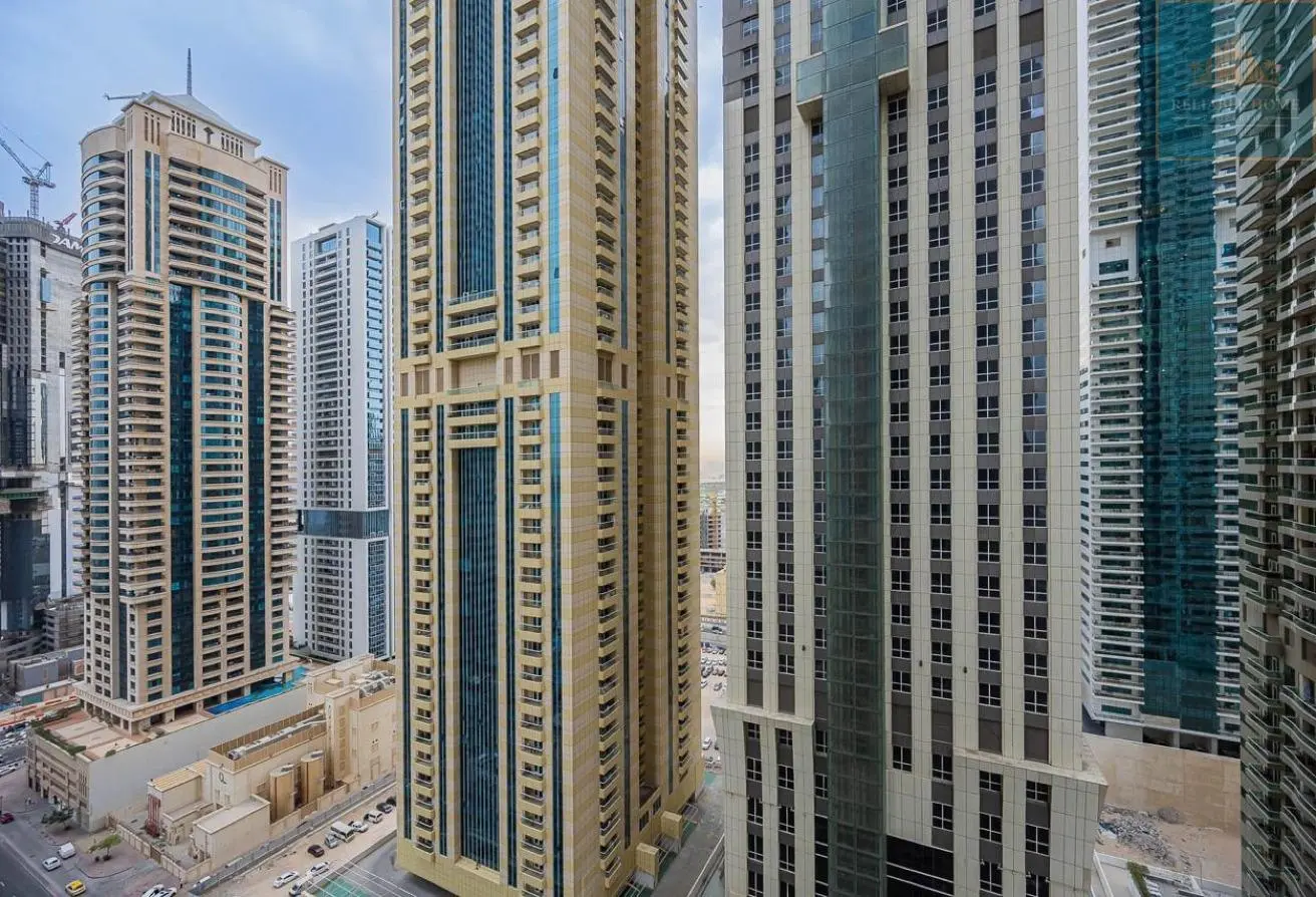125649401 - Property Main Image