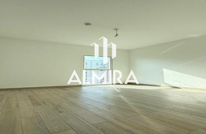 Apartment - 2 Bedrooms - 2 Bathrooms for sale in Waters Edge - Yas Island - Abu Dhabi