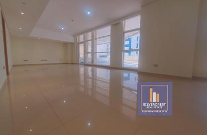 Duplex - 3 Bedrooms - 4 Bathrooms for rent in United Square - Al Khalidiya - Abu Dhabi Duplex - 3 Bedrooms - 4 Bathrooms for rent in United Square - Al Khalidiya - Abu Dhabi