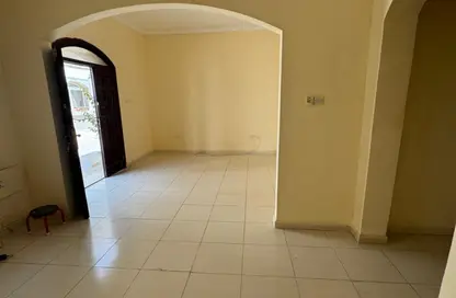 Townhouse - 3 Bedrooms - 3 Bathrooms for rent in Al Qulaya'ah - Al Sharq - Sharjah