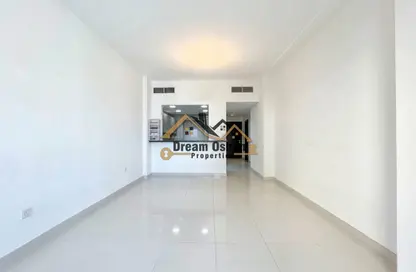 Apartment - 2 Bedrooms - 3 Bathrooms for rent in Ayedh Tower - Al Jaddaf - Dubai