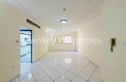 Apartment - 2 Bedrooms - 2 Bathrooms for rent in Mankhool Building - Al Mankhool - Bur Dubai - Dubai