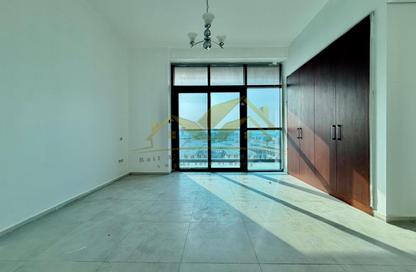 Apartment - 1 Bedroom - 2 Bathrooms for rent in Jumeirah Garden City - Al Satwa - Dubai