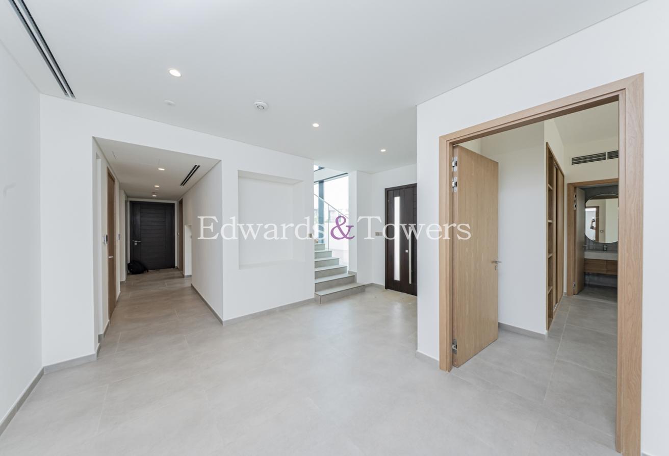 Luxury 5 Bd+M | Type C1 | Premium Upgraded Villa photo 9