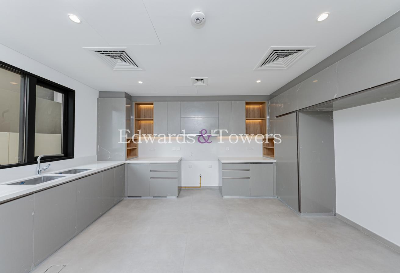 Luxury 5 Bd+M | Type C1 | Premium Upgraded Villa photo 5