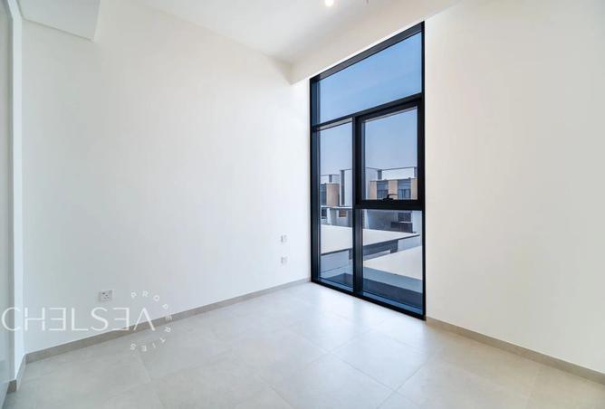 87048156 - Property Image 3