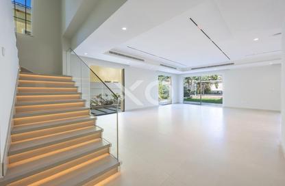 Villa - 5 Bedrooms - 4 Bathrooms for rent in District 4 - Royal Park - Jumeirah Park - Dubai