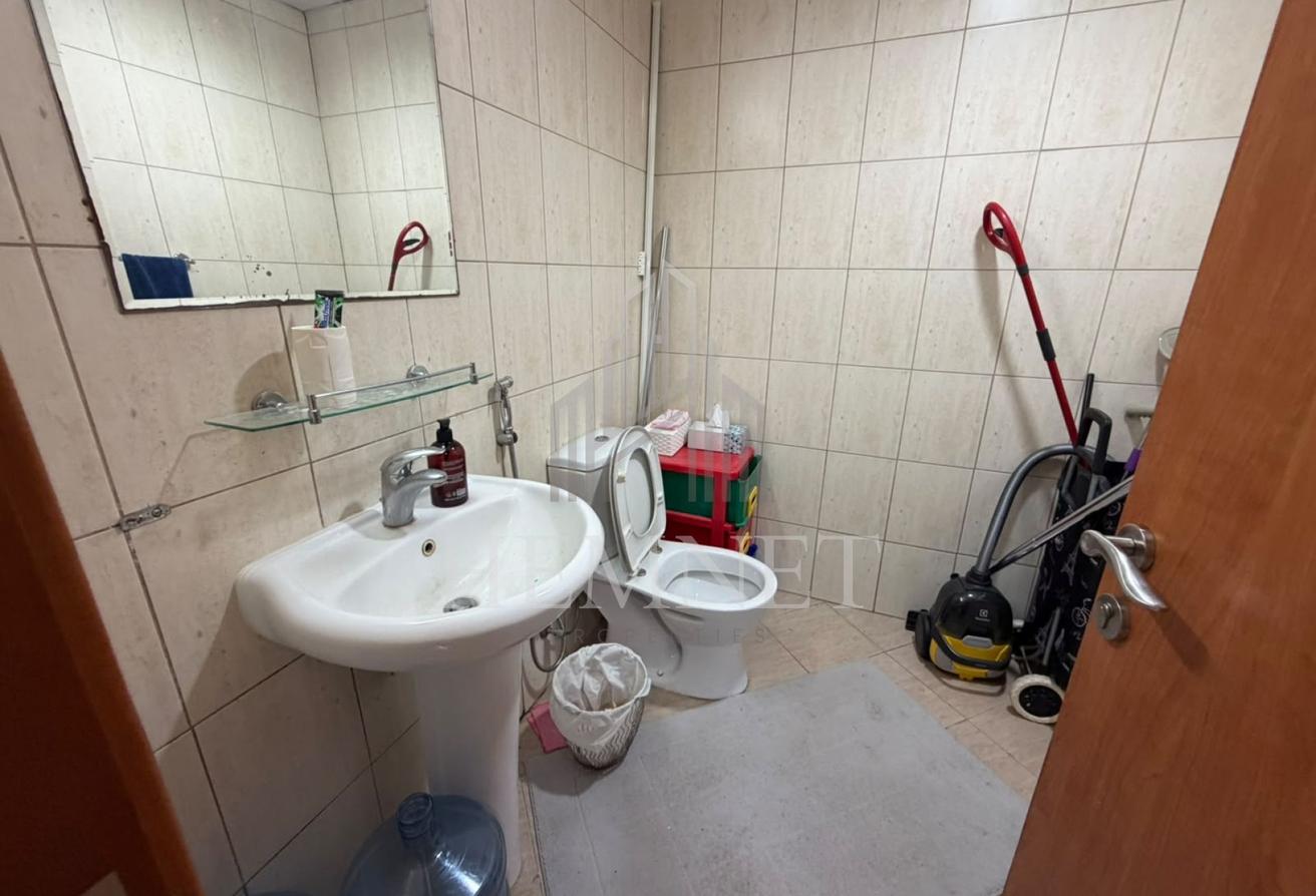 Large 1BHK | 2 Balconies | Fully Furnished photo 14