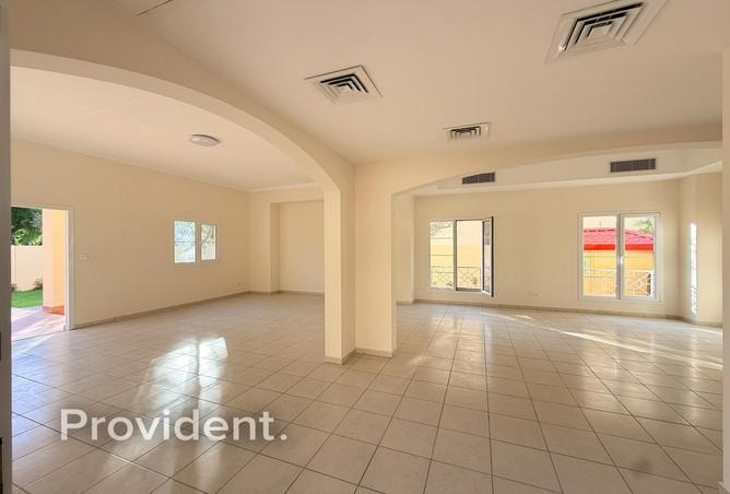 107275188 - Property Image 3