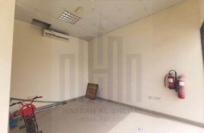 Shop - Studio for rent in Fire Station Road - Muwaileh - Sharjah