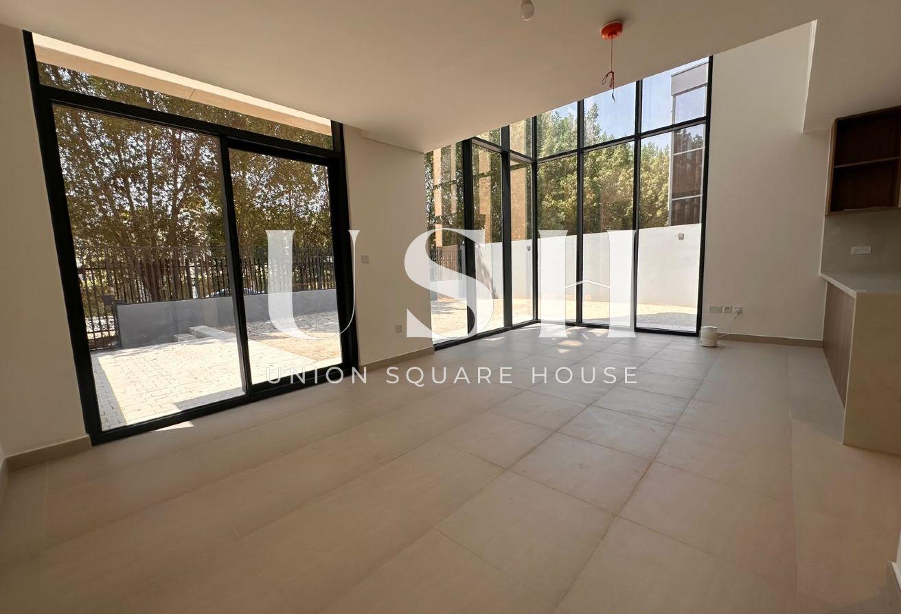 Newly Handed Over | Larger Plot | White Goods photo 8