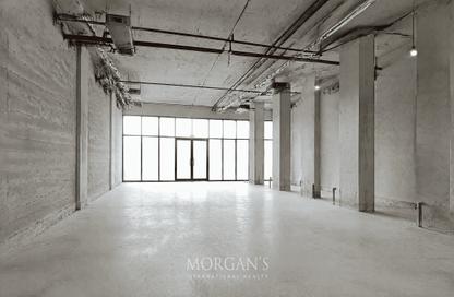 Retail - Studio - 4 Bathrooms for rent in Al Karama - Dubai