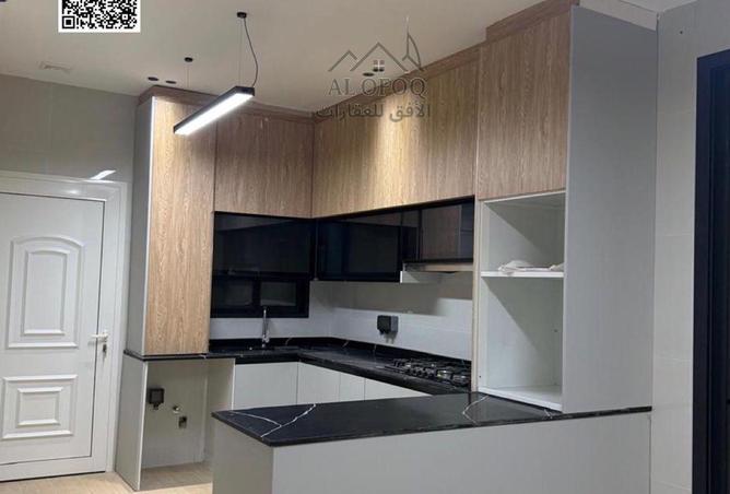 81112351 - Property Image 3