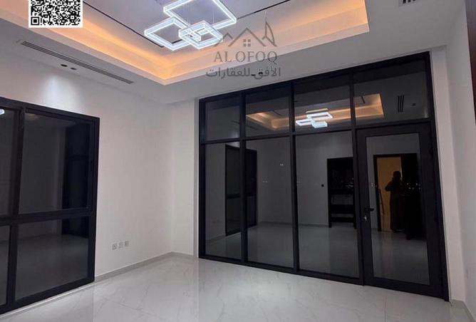 81112351 - Property Image 2