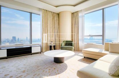 Apartment - 1 Bedroom - 2 Bathrooms for rent in The Palm Tower - Palm Jumeirah - Dubai