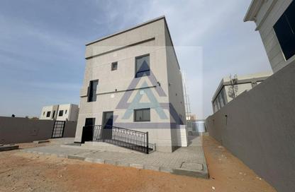 Villa - 4 - 6 for rent in Al Aweer 1 - Al Aweer - Dubai