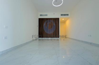 Apartment - 2 Bedrooms - 3 Bathrooms for rent in Titanium Tower - Al Karama - Dubai