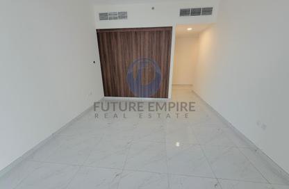 Apartment - 2 Bedrooms - 3 Bathrooms for rent in Titanium Tower - Al Karama - Dubai Apartment - 2 Bedrooms - 3 Bathrooms for rent in Titanium Tower - Al Karama - Dubai