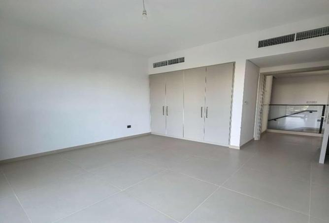 71121928 - صورة العقار 3