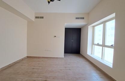 Apartment - 3 - 3 for rent in Muweileh Community - Muwaileh Commercial - Sharjah