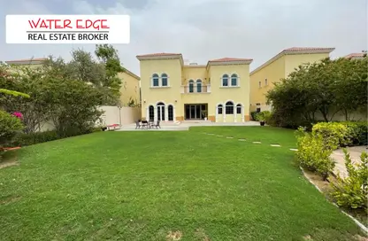 Villa - 3 Bedrooms - 4 Bathrooms for rent in District 5 - Jumeirah Park - Dubai