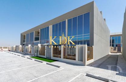 Villa - 3 Bedrooms - 4 Bathrooms for rent in Rukan 3 - Rukan - Dubai