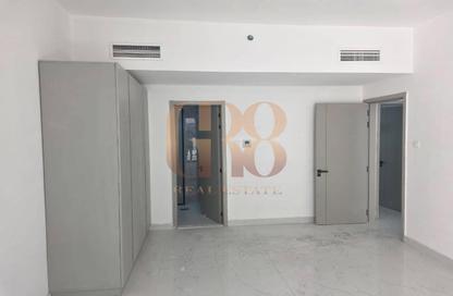 Apartment - 2 Bedrooms - 3 Bathrooms for rent in Aras Heights - Majan - Dubai