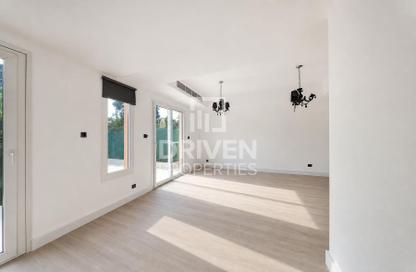 Villa - 2 Bedrooms - 3 Bathrooms for rent in Springs 14 - The Springs - Dubai